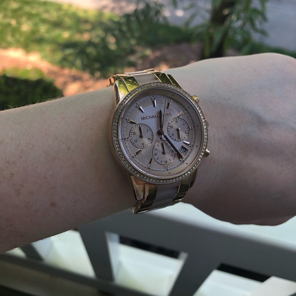 Rose gold and pink Michael Kors watch with case